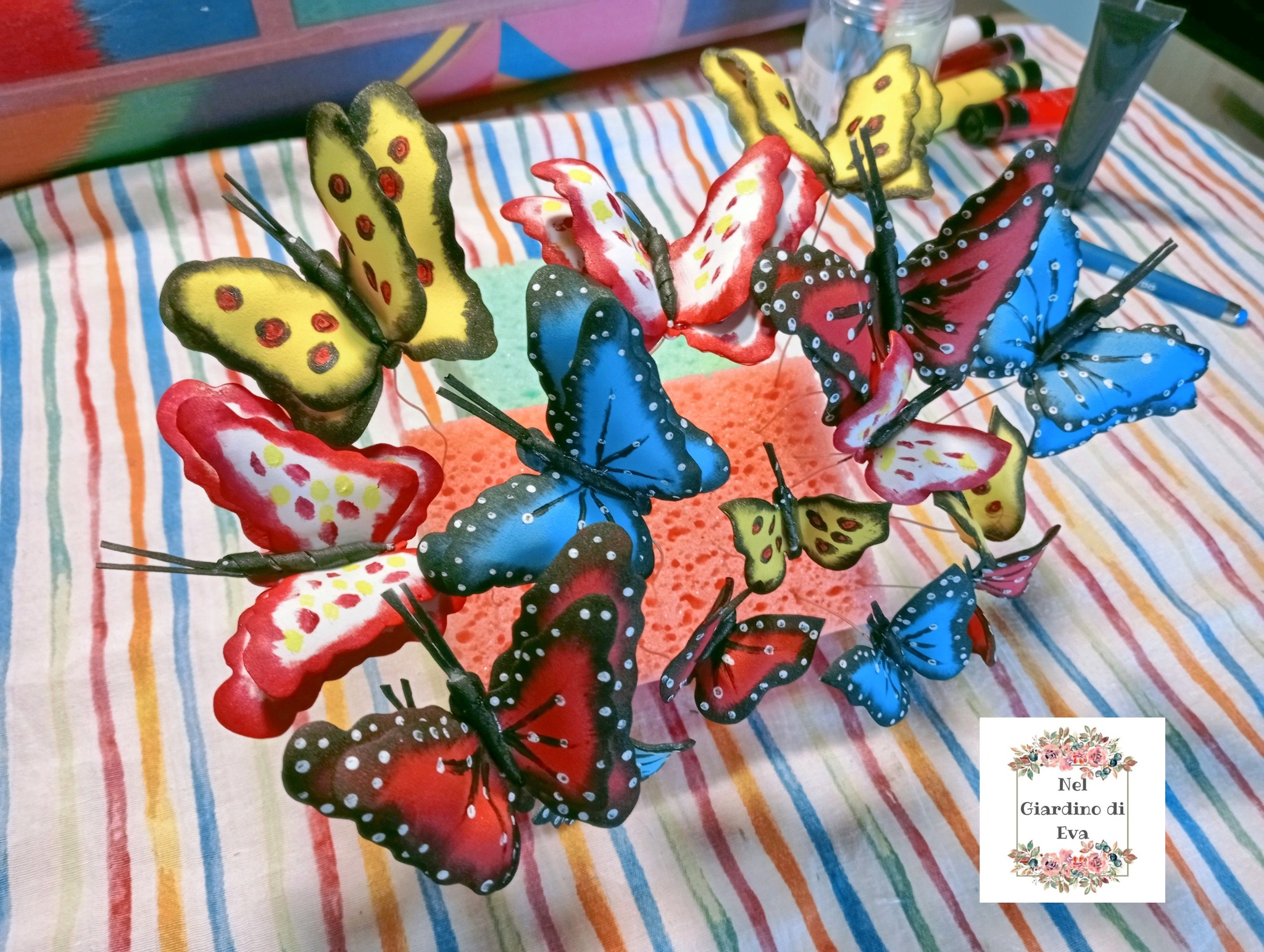 489867087_9548497191893623_2789303647113400244_n farfalle in gomma eva